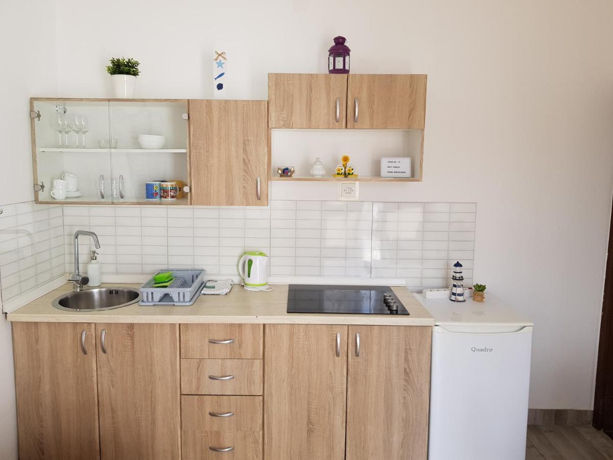 Apartments Dora And Tonka Krk 포라트 외부 사진