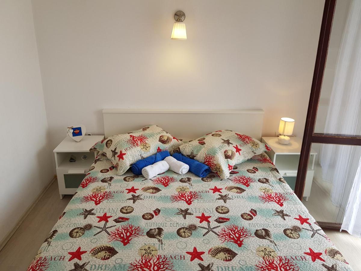 Apartments Dora And Tonka Krk 포라트 외부 사진