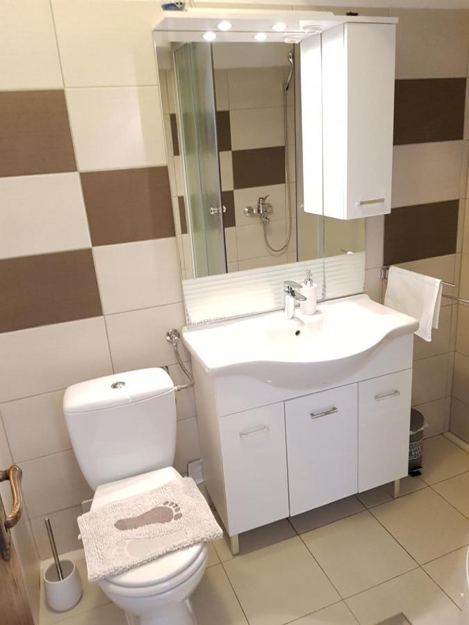 Apartments Dora And Tonka Krk 포라트 외부 사진
