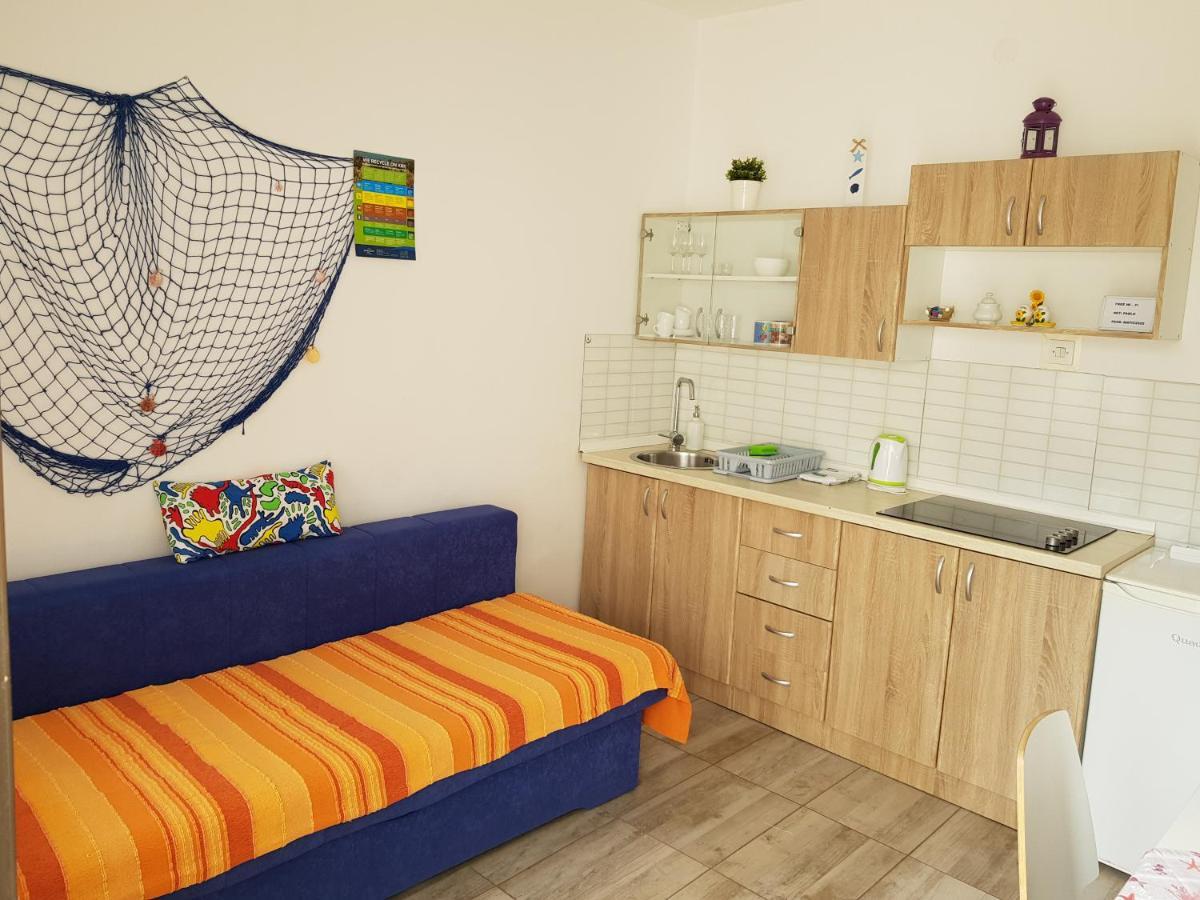 Apartments Dora And Tonka Krk 포라트 외부 사진