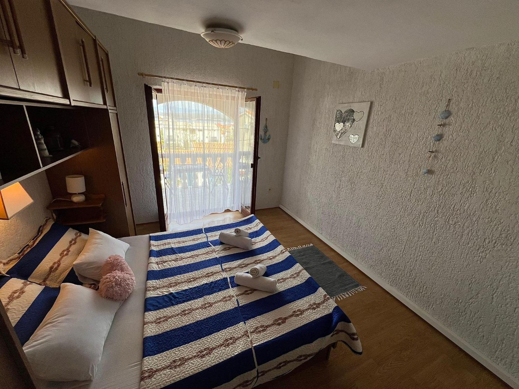 Apartments Dora And Tonka Krk 포라트 외부 사진