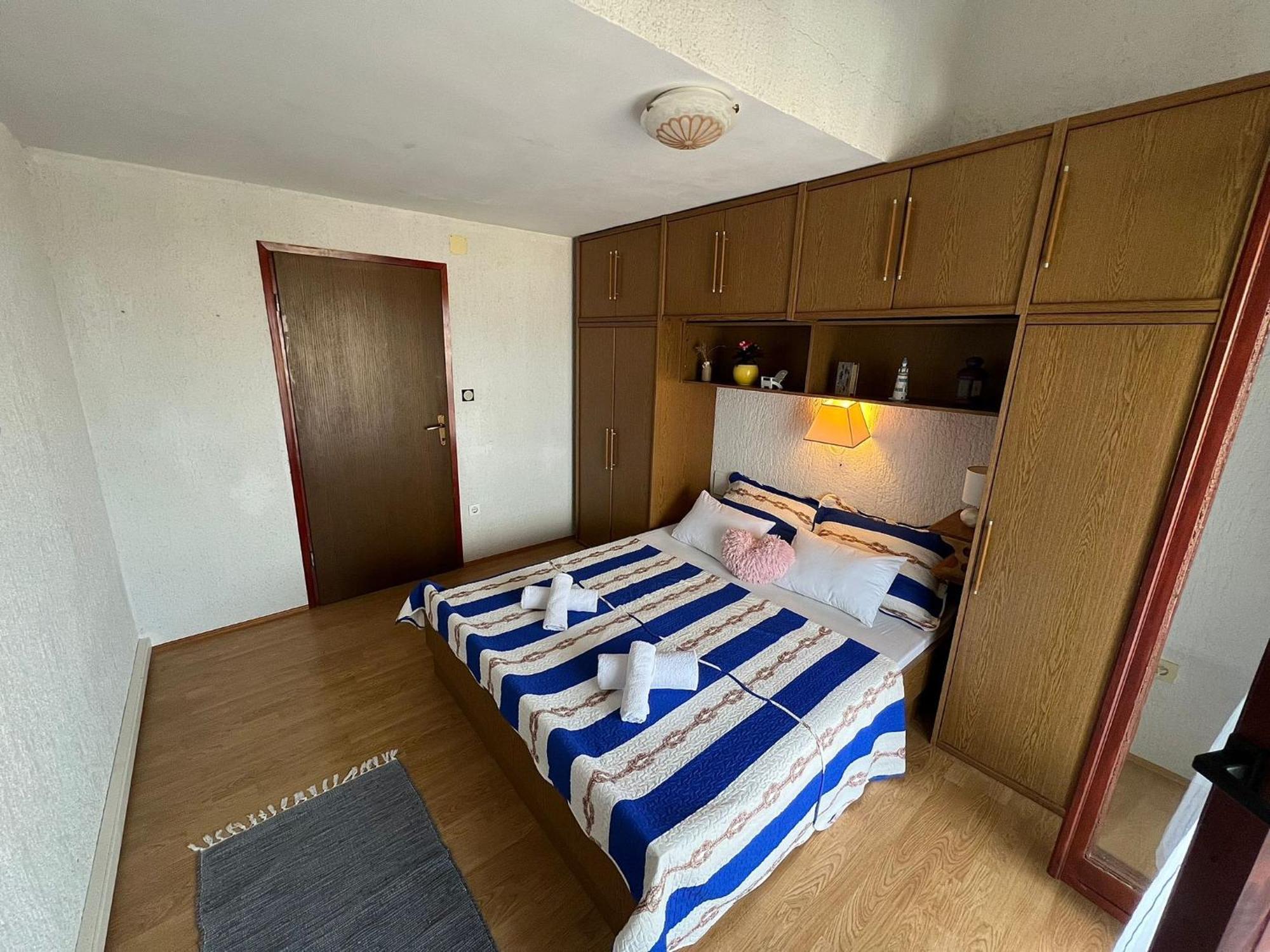 Apartments Dora And Tonka Krk 포라트 외부 사진