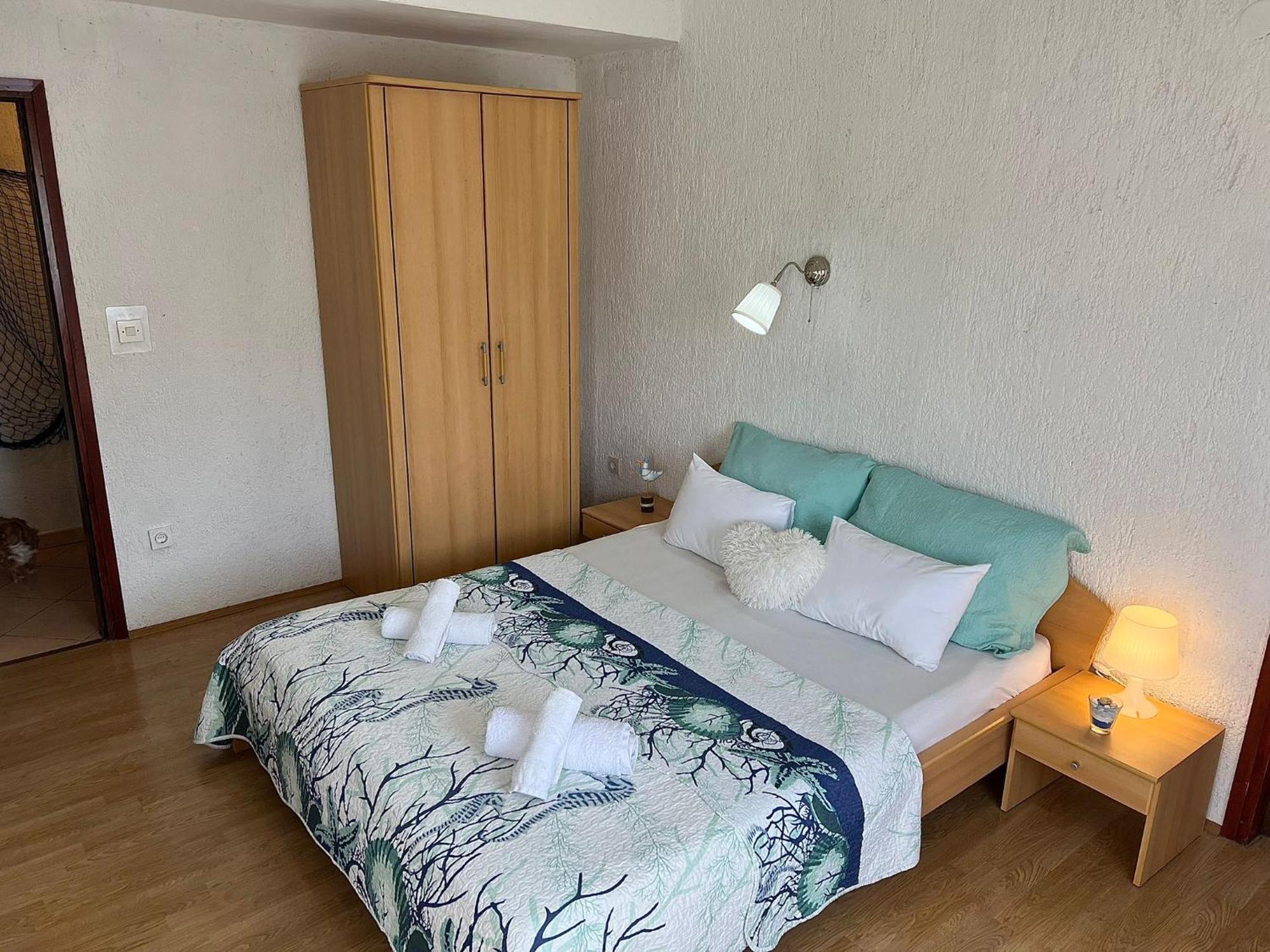 Apartments Dora And Tonka Krk 포라트 외부 사진