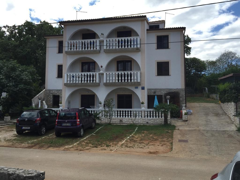 Apartments Dora And Tonka Krk 포라트 외부 사진
