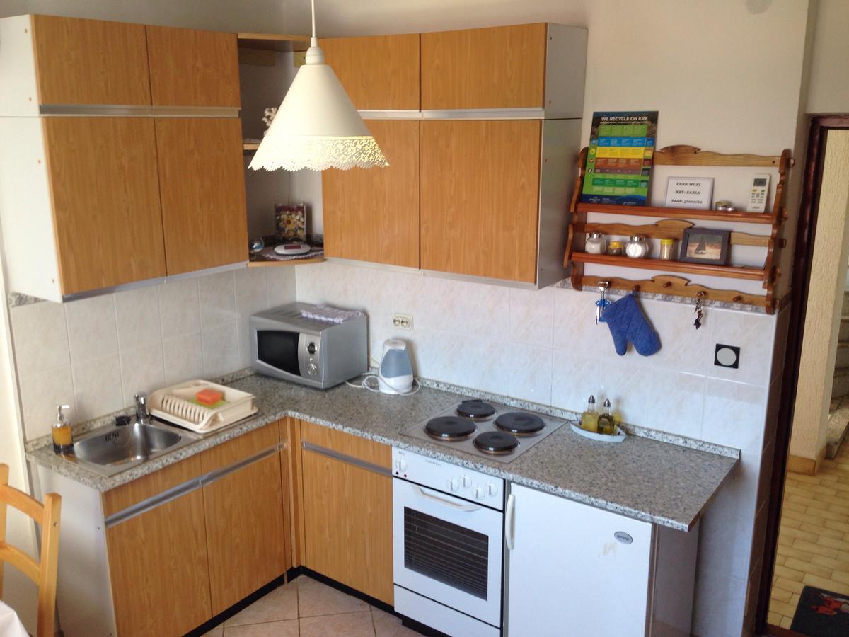 Apartments Dora And Tonka Krk 포라트 외부 사진